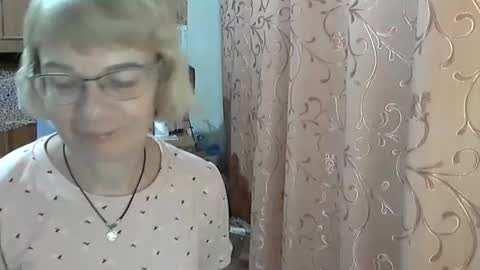 Snapshot of vanillaxcreamy chatting on December 2024 02:44:01 PM Vanillaxcreamy online show from December 2024 02:44:01 PM