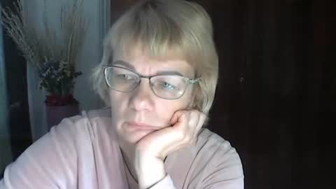 Snapshot of vanillaxcreamy chatting on December 2024 10:58:01 AM Vanillaxcreamy online show from December 2024 10:58:01 AM