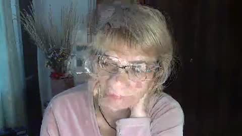 Snapshot of vanillaxcreamy chatting on December 2024 09:39:01 AM Vanillaxcreamy online show from December 2024 09:39:01 AM
