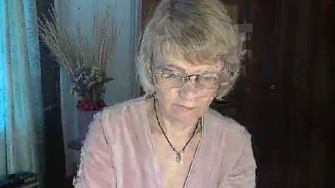 Snapshot of vanillaxcreamy chatting on January 2025 12:05:01 PM Vanillaxcreamy online show from January 2025 12:05:01 PM