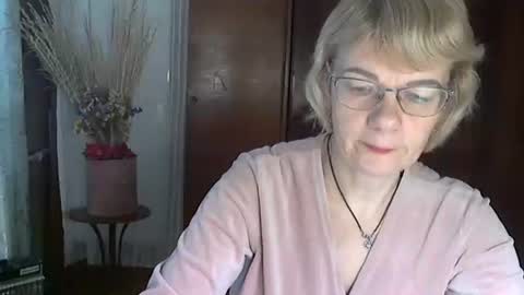 Snapshot of vanillaxcreamy chatting on January 2025 09:56:02 AM Vanillaxcreamy online show from January 2025 09:56:02 AM