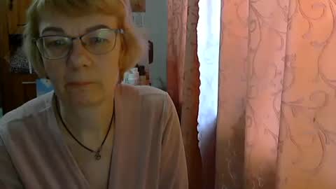 Snapshot of vanillaxcreamy chatting on February 2025 09:56:01 AM Vanillaxcreamy online show from February 2025 09:56:01 AM