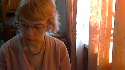 Snapshot of vanillaxcreamy chatting on February 2025 12:48:02 PM Vanillaxcreamy online show from February 2025 12:48:02 PM