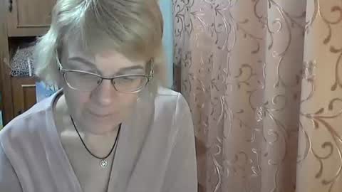 Snapshot of vanillaxcreamy chatting on February 2025 06:04:01 PM Vanillaxcreamy online show from February 2025 06:04:01 PM