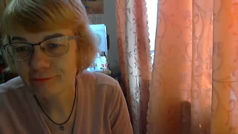 Snapshot of vanillaxcreamy chatting on February 2025 10:37:02 AM Vanillaxcreamy online show from February 2025 10:37:02 AM