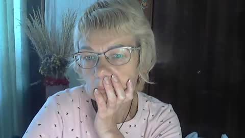 Snapshot of vanillaxcreamy chatting on September 2025 09:47:01 AM Vanillaxcreamy online show from September 2025 09:47:01 AM