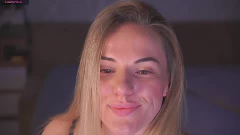 Sophie online show from April 2026 11:24:02 PM