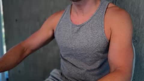 vanjoeofficial online show from December 2025 10:19:01 PM