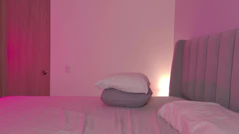 Snapshot of vanlet chatting on May 2026 01:47:02 AM Elizabeth online show from May 2026 01:47:02 AM