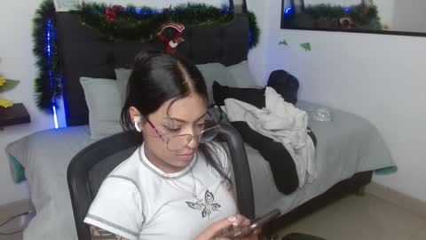 vane online show from December 2025 08:38:02 PM