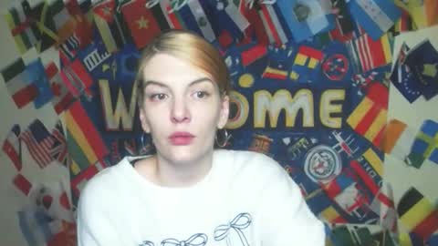 Snapshot of vanrey_ chatting on March 2026 05:19:02 PM Vanessa online show from March 2026 05:19:02 PM