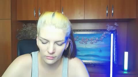 Vanessa online show from April 2026 07:08:01 AM