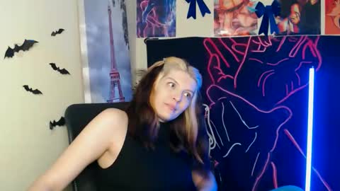 Vanessa online show from April 2026 03:04:02 PM