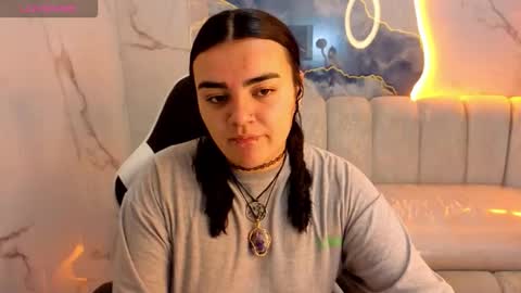 Live 800am 200pm COLOMBIAN HOUR online show from November 2025 01:00:02 PM