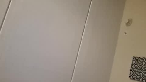 Vanyllaice online show from December 2025 04:17:01 AM