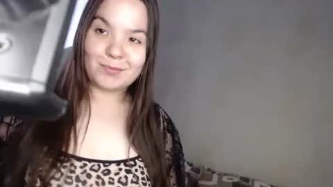 Var Kiss online show from October 2025 05:44:02 AM