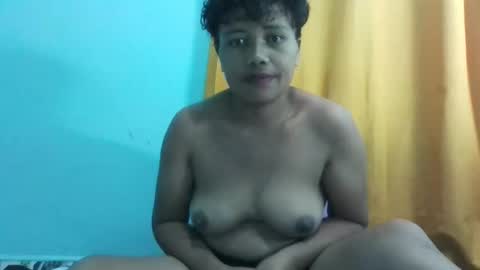 Vayannah online show from April 2026 12:20:01 PM