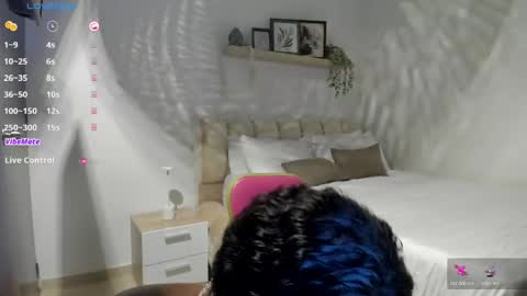 Snapshot of vayolet___ chatting on May 2026 08:36:02 PM Hi Im Vayolet online show from May 2026 08:36:02 PM