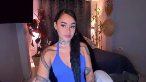 Snapshot of vayolett_bass chatting on July 2026 05:03:01 AM Vayolett Bass online show from July 2026 05:03:01 AM