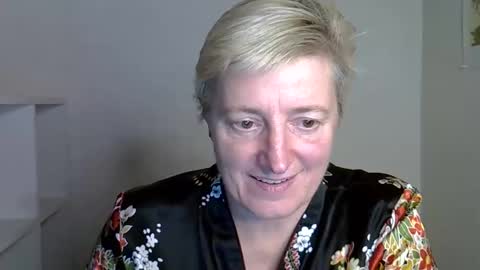 vea_motty online show from November 2025 02:06:02 PM