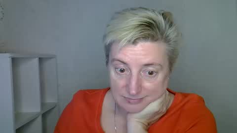 vea_motty online show from November 2025 12:05:01 PM