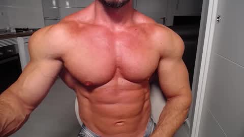 Toni Martins online show from November 2025 10:30:02 PM