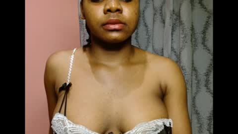 Snapshot of vee62 chatting on April 2026 11:41:01 PM vee62 online show from April 2026 11:41:01 PM