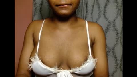 Snapshot of vee62 chatting on June 2026 12:15:02 AM vee62 online show from June 2026 12:15:02 AM