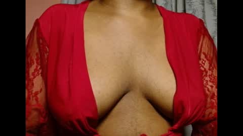Snapshot of vee62 chatting on July 2026 09:43:01 PM vee62 online show from July 2026 09:43:01 PM