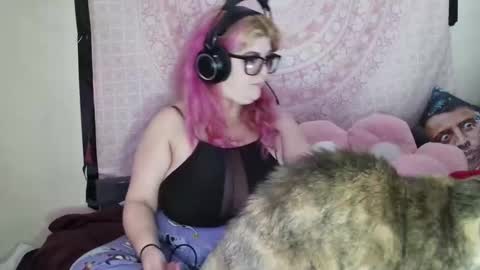 Veronica Lehane online show from December 2024 07:48:01 AM