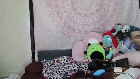 Veronica Lehane online show from December 2024 10:26:02 AM