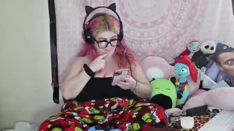 Veronica Lehane online show from December 2024 01:32:02 PM