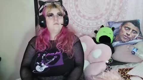 Veronica Lehane online show from January 2025 04:01:01 AM