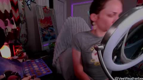 Snapshot of veeweatherbee chatting on May 2026 10:16:02 PM Violet Weatherbee online show from May 2026 10:16:02 PM