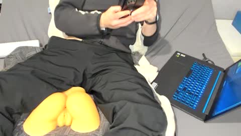 D online show from February 2025 07:00:01 PM