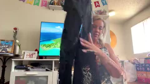 Snapshot of vegas_danielle chatting on May 2026 09:49:02 PM Vegas Dani online show from May 2026 09:49:02 PM