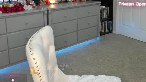 Snapshot of vegas_romance chatting on January 2025 05:32:02 AM vegas_romance online show from January 2025 05:32:02 AM