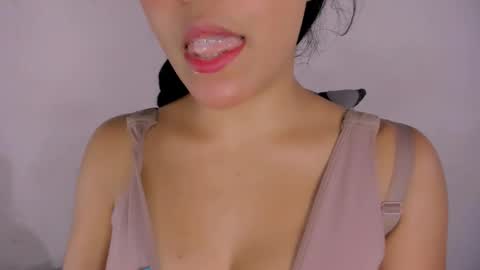 camila online show from March 2026 03:45:01 PM