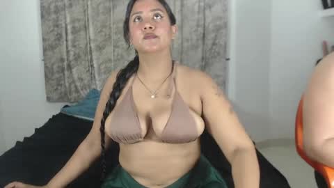 Snapshot of velaand_edwar01 chatting on May 2026 12:30:01 AM VelaAndEdwa online show from May 2026 12:30:01 AM