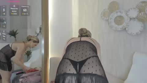 Velora online show from December 2025 03:33:01 AM