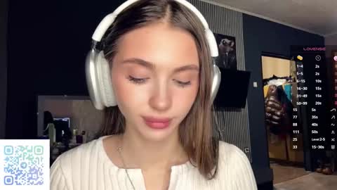 Nia online show from March 2026 03:59:02 PM