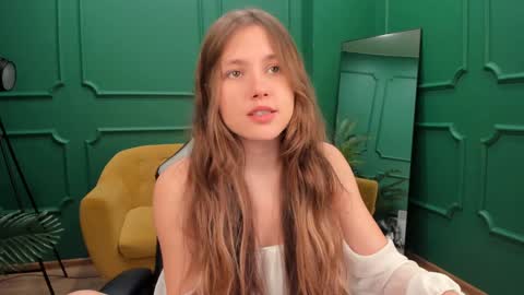 velvet_cherry online show from January 2025 03:25:01 PM