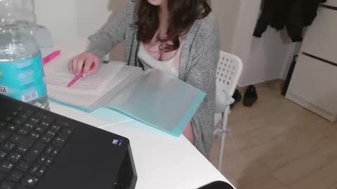 Snapshot of velvet_desiree chatting on February 2026 04:33:01 PM Velvet Desiree online show from February 2026 04:33:01 PM