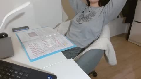 Snapshot of velvet_desiree chatting on February 2026 05:27:02 PM Velvet Desiree online show from February 2026 05:27:02 PM