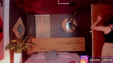 Isabella  online show from February 2026 12:34:02 PM