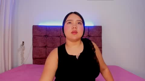 Snapshot of velvet_llove chatting on April 2026 11:44:02 AM velvet online show from April 2026 11:44:02 AM