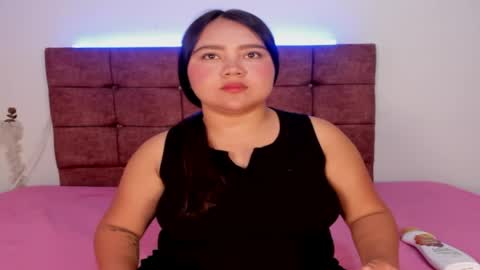 Snapshot of velvet_llove chatting on April 2026 10:37:02 AM velvet online show from April 2026 10:37:02 AM