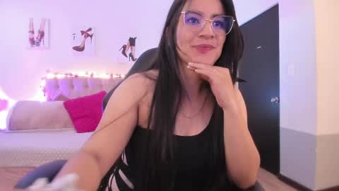 velvet_pauli online show from May 2026 02:34:01 PM