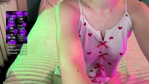 Violet online show from March 2025 04:53:01 PM