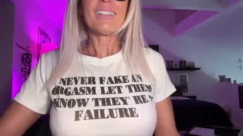 VelvetBarbie online show from March 2026 05:35:01 PM